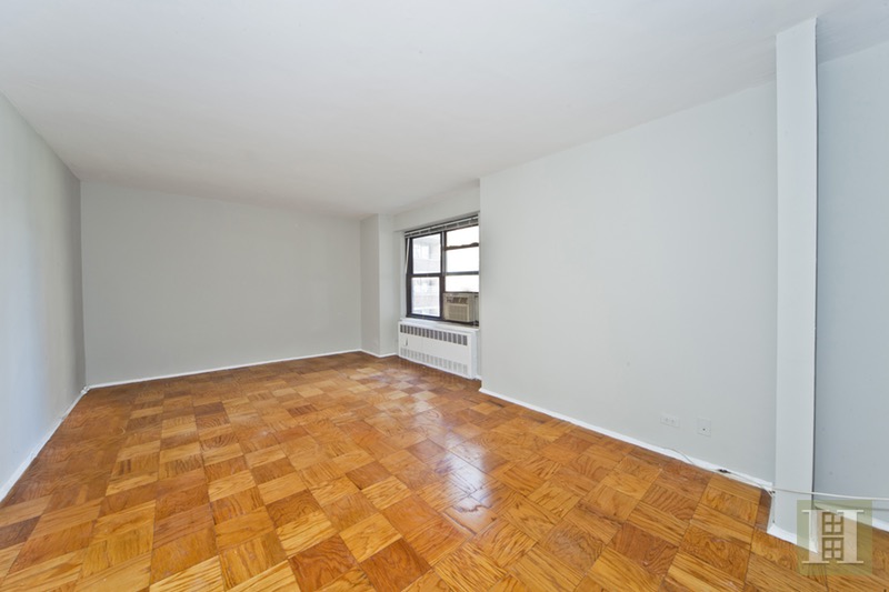 Photo 1 of 266 East Broadway, Lower East Side, NYC, $2,250, Web #: 12469725