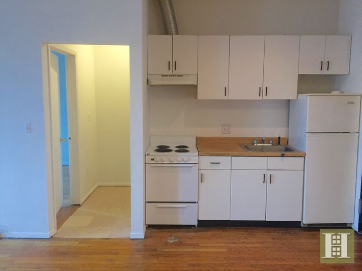 Photo 1 of 1BR In South Slope With Terrace, Park Slope, Brooklyn, NY, $1,950, Web #: 14765794
