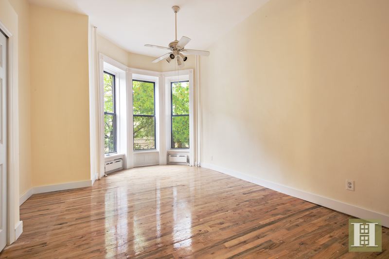 Photo 1 of 275 West 73rd Street 1A, Upper West Side, NYC, $2,400, Web #: 14885906