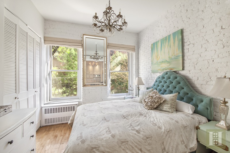 Photo 1 of 77 Perry Street 2B, West Village, NYC, $710,000, Web #: 15409316
