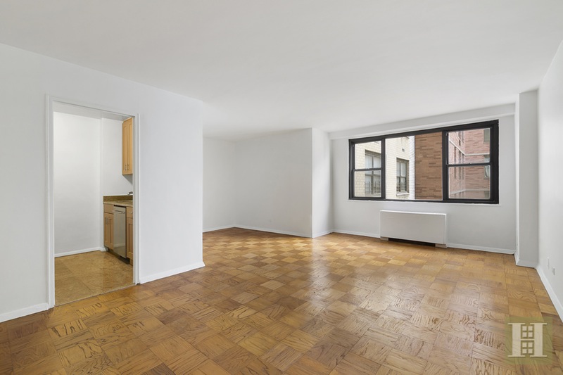 Photo 1 of 401 East 89th Street 5D, Upper East Side, NYC, $2,500, Web #: 15632434