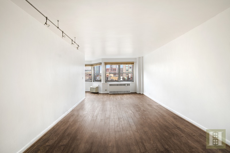 Photo 1 of 166 East 35th Street 7F, Midtown East, NYC, $420,000, Web #: 15982480