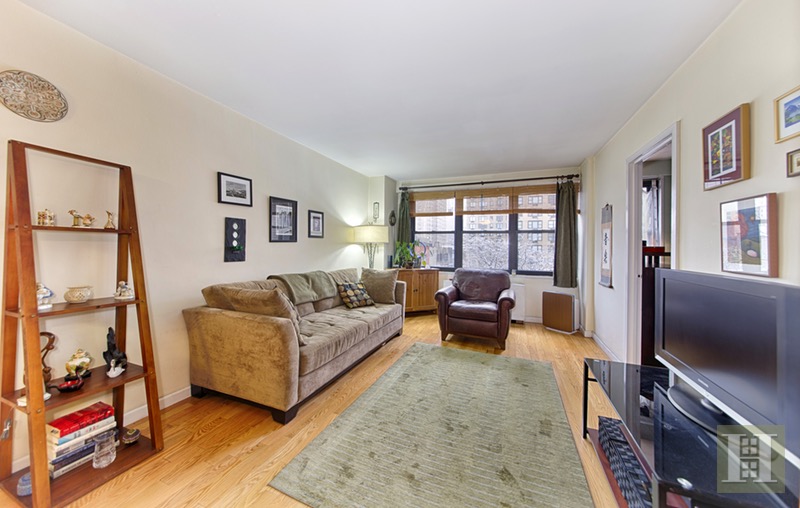 Photo 1 of 245 East 25th Street 8L, Murray Hill Kips Bay, NYC, $597,500, Web #: 16298810