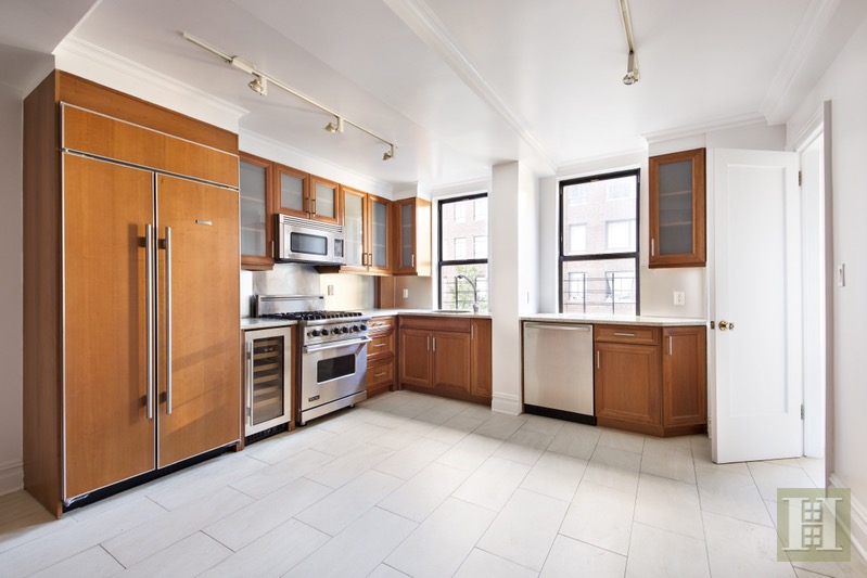 Photo 1 of 98 Riverside Drive 7A, Upper West Side, NYC, $9,750, Web #: 16494311