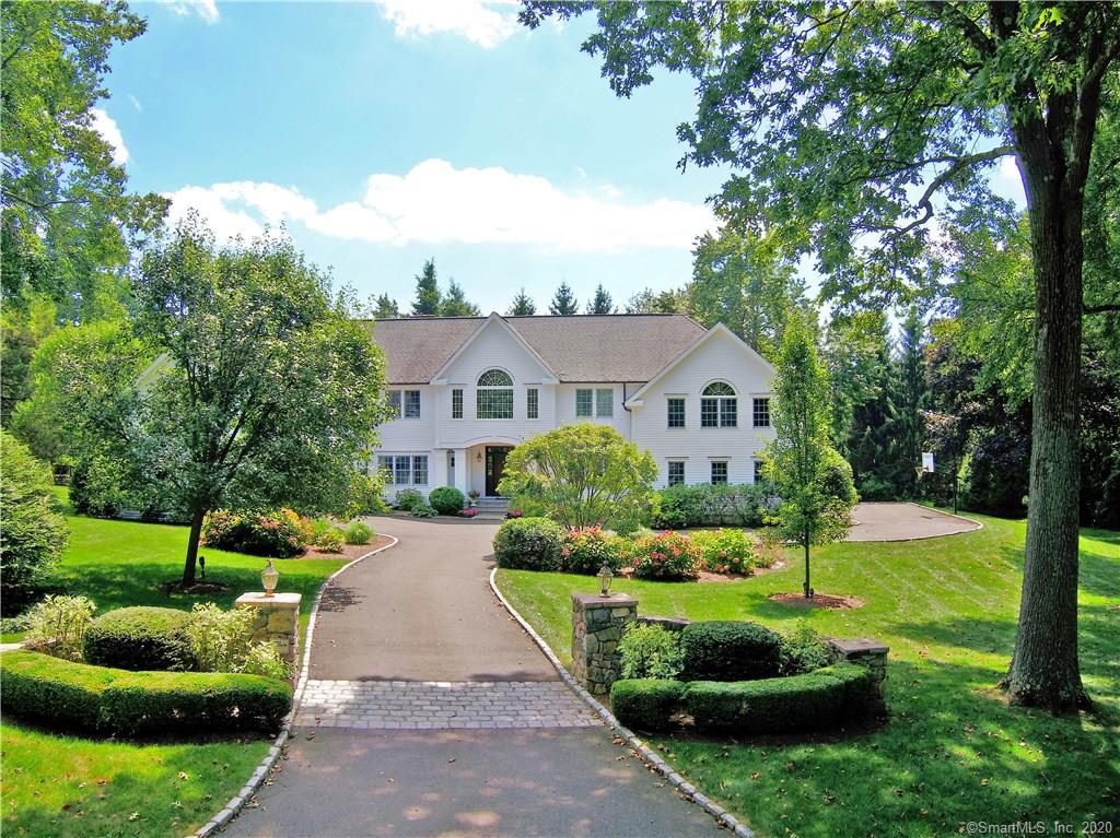 10 BRIDLE TRAIL