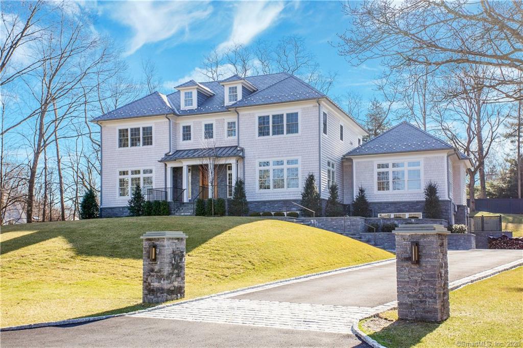 2 HUNTZINGER DRIVE