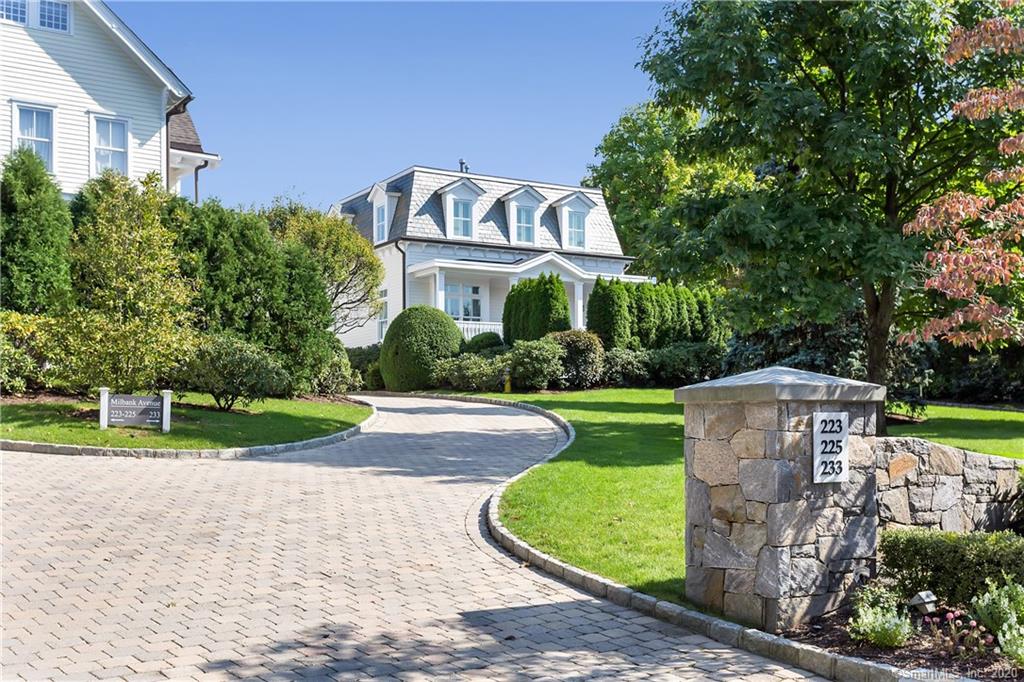 233 MILBANK AVENUE