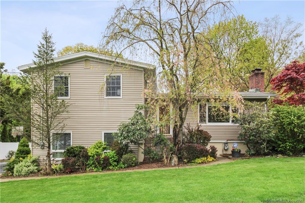 107 COLONESE ROAD