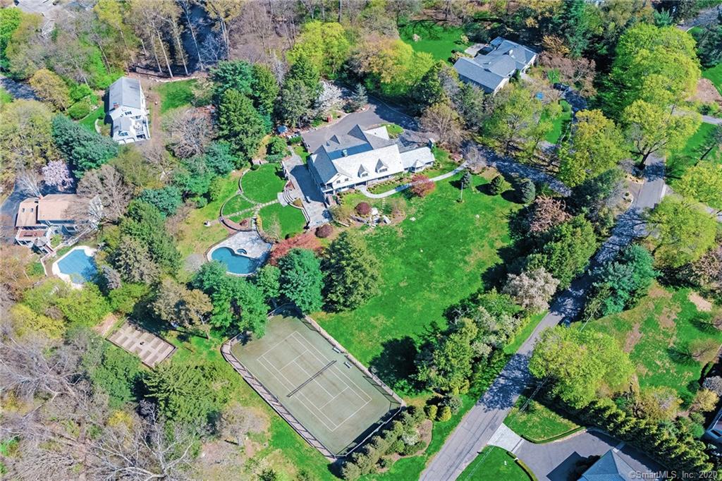 9 BROOKSIDE DRIVE