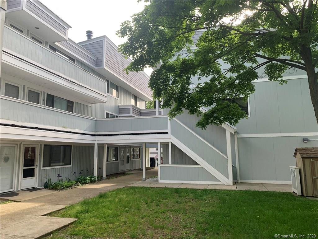 296 MAIN AVENUE
