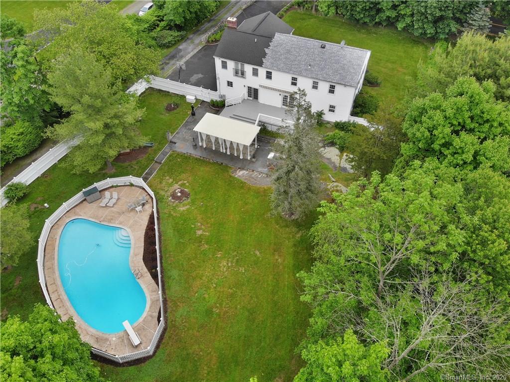 1084 WESTOVER ROAD