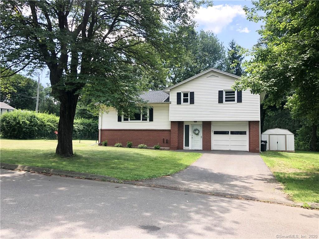17 COLONIAL DRIVE