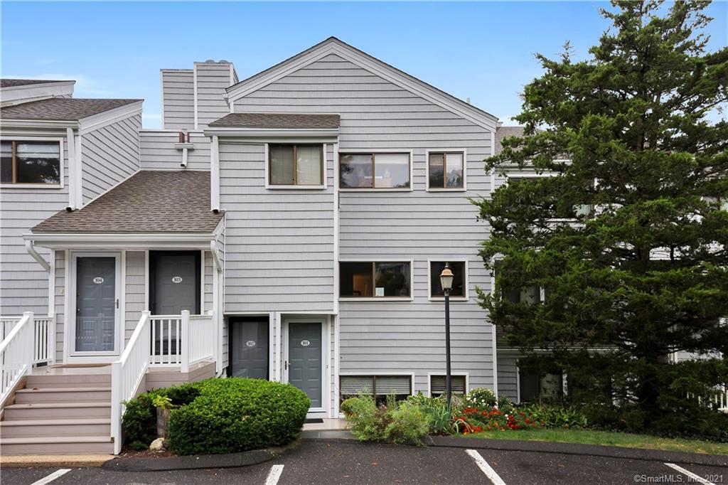 101 ROWAYTON WOODS DRIVE