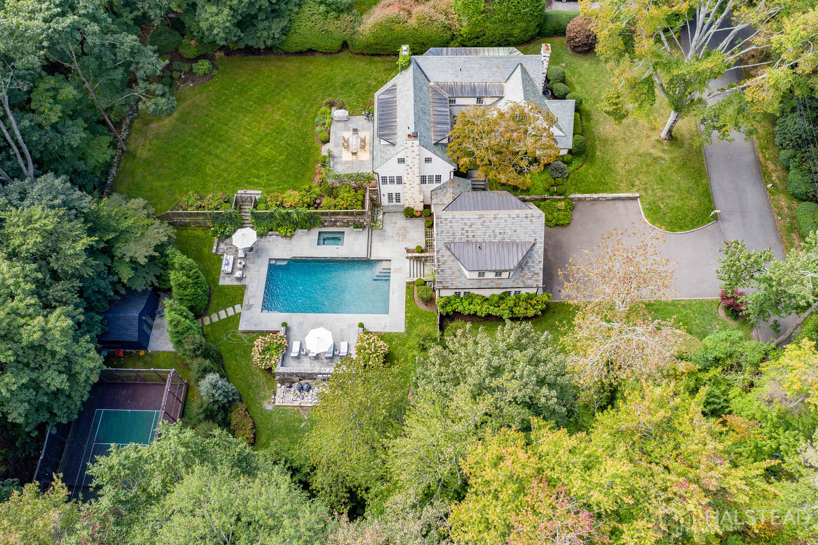 10 MEADOWBROOK ROAD