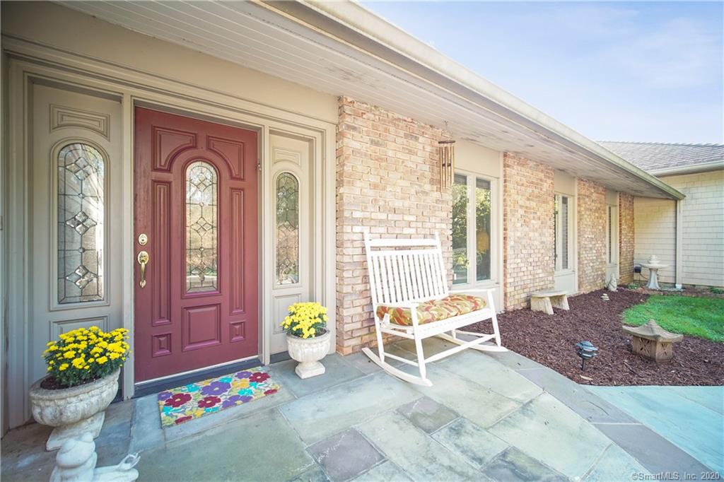 7 BRIGHTFIELD LANE