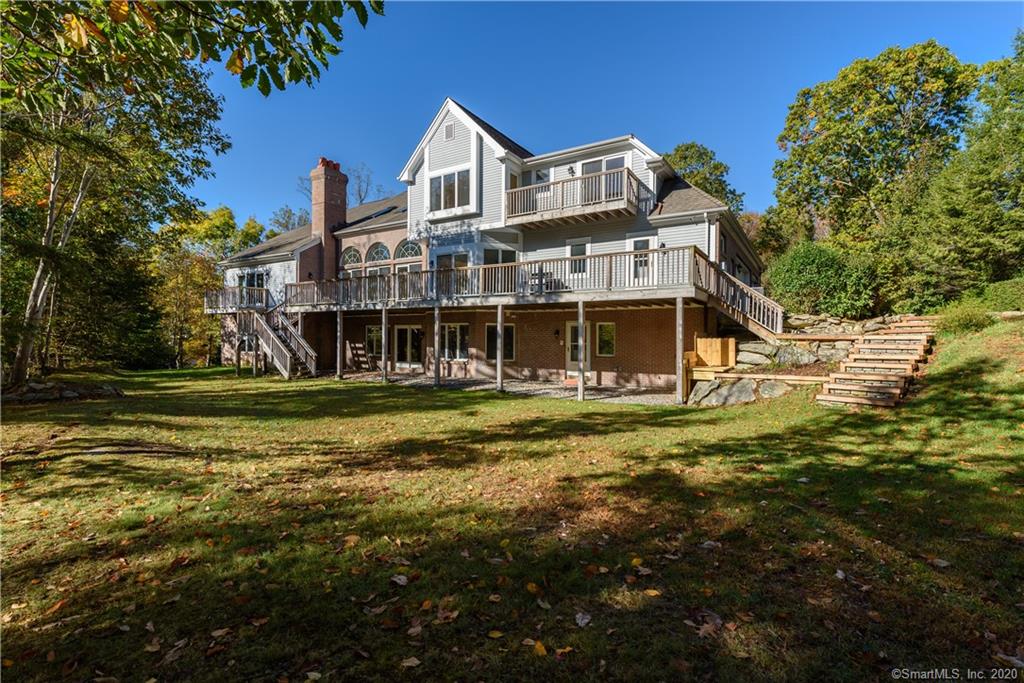215 SOUTH LAKE DRIVE
