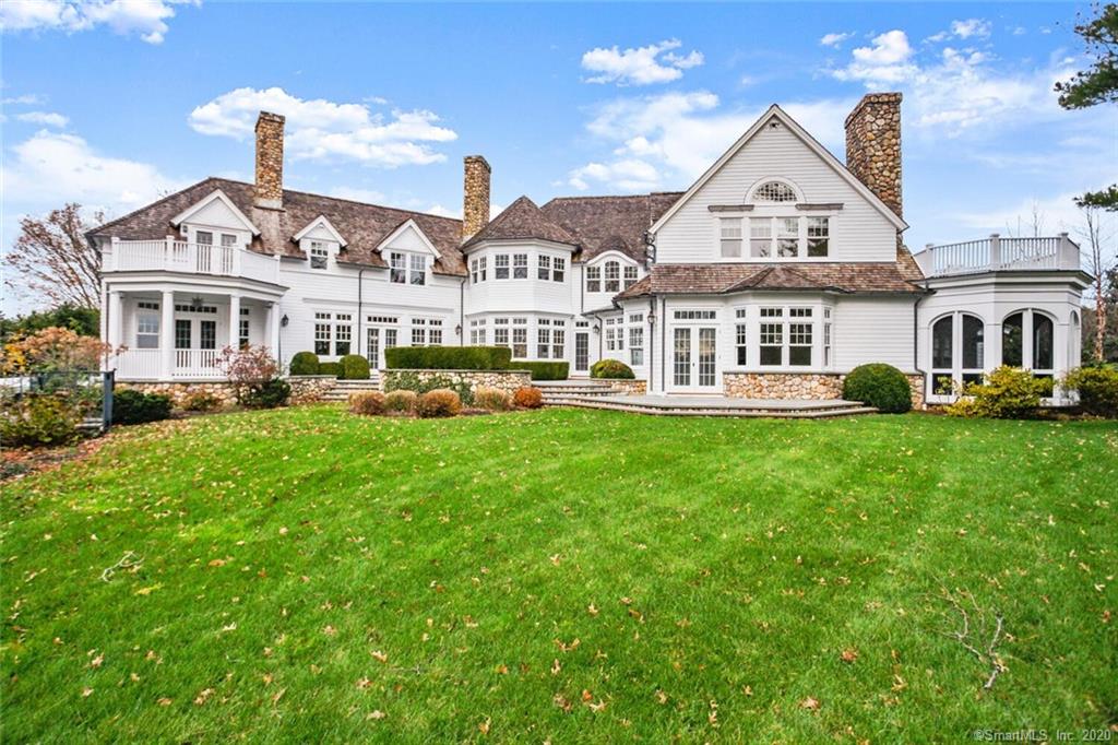 4 BLUEWATER LANE