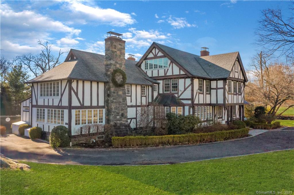 12 MEADOW DRIVE