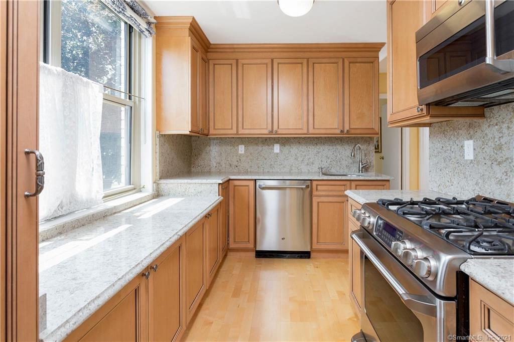 1 STRAWBERRY HILL COURT