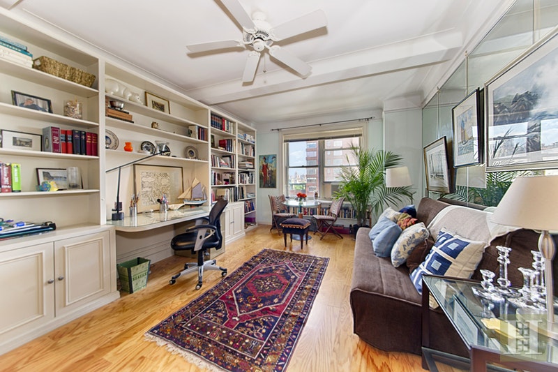 Photo 1 of 127 West 79th Street 15E, Upper West Side, NYC, $360,000, Web #: 17244852