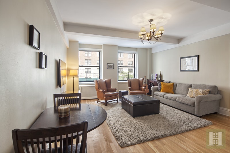 Photo 1 of 40 West 72nd Street 33, Upper West Side, NYC, $1,725,000, Web #: 17358559