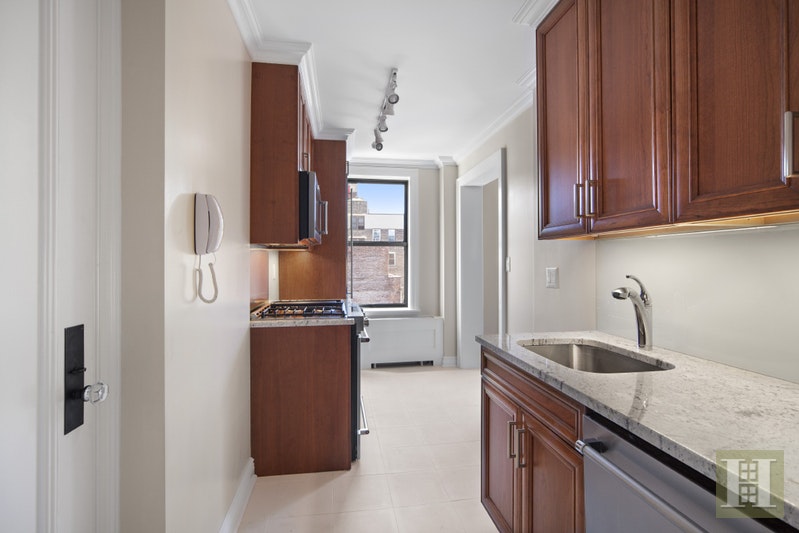 Photo 1 of 98 Riverside Drive 10G, Upper West Side, NYC, $2,500, Web #: 17814885