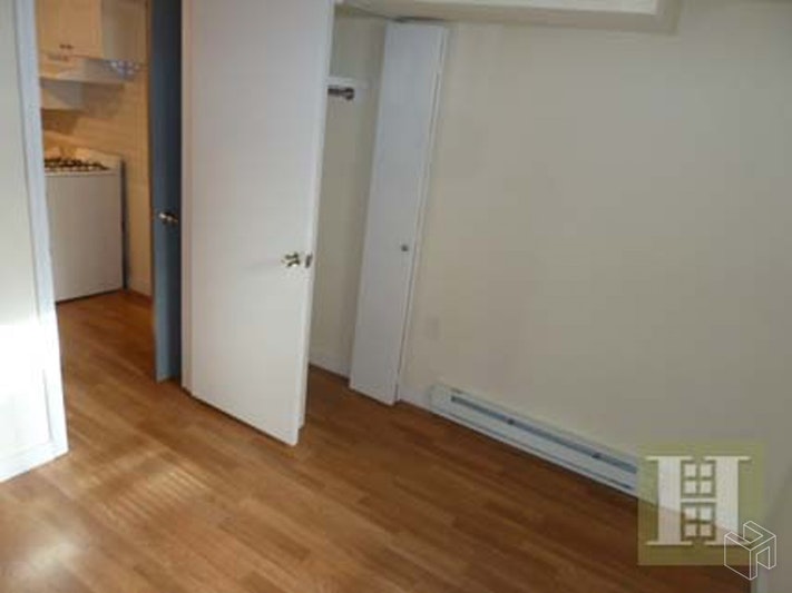 Photo 1 of 630 East 9th Street, East Village, NYC, $2,500, Web #: 18871118
