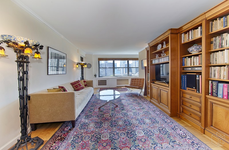 Photo 1 of 205 West End Avenue 10J, Upper West Side, NYC, $999,000, Web #: 18931144
