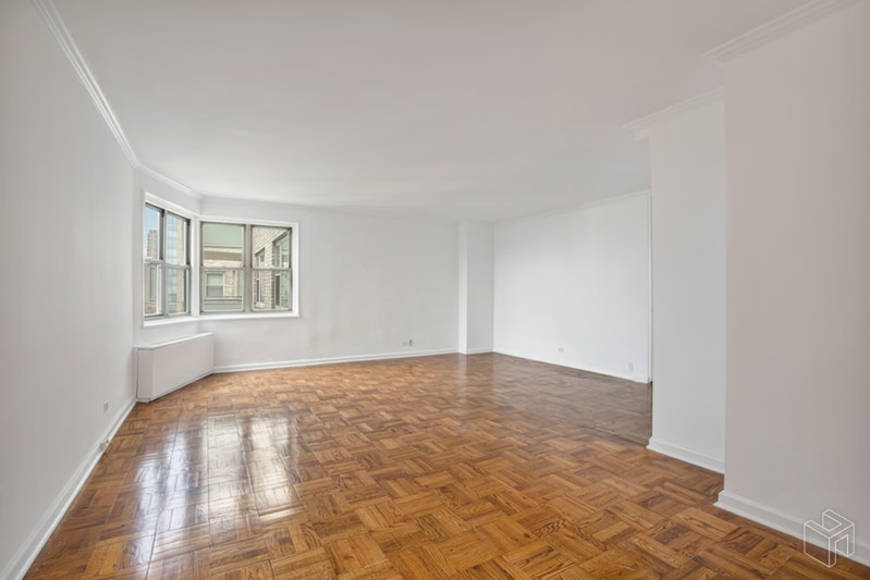Photo 1 of 300 East 40th Street 32L, Midtown East, NYC, $2,595, Web #: 18940408