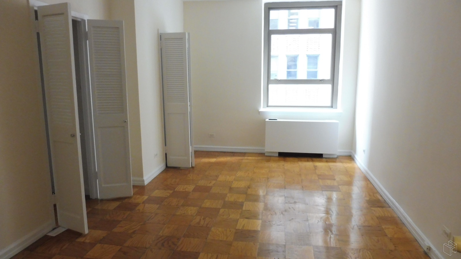Photo 1 of Park Avenue, Midtown East, NYC, $2,400, Web #: 19275937