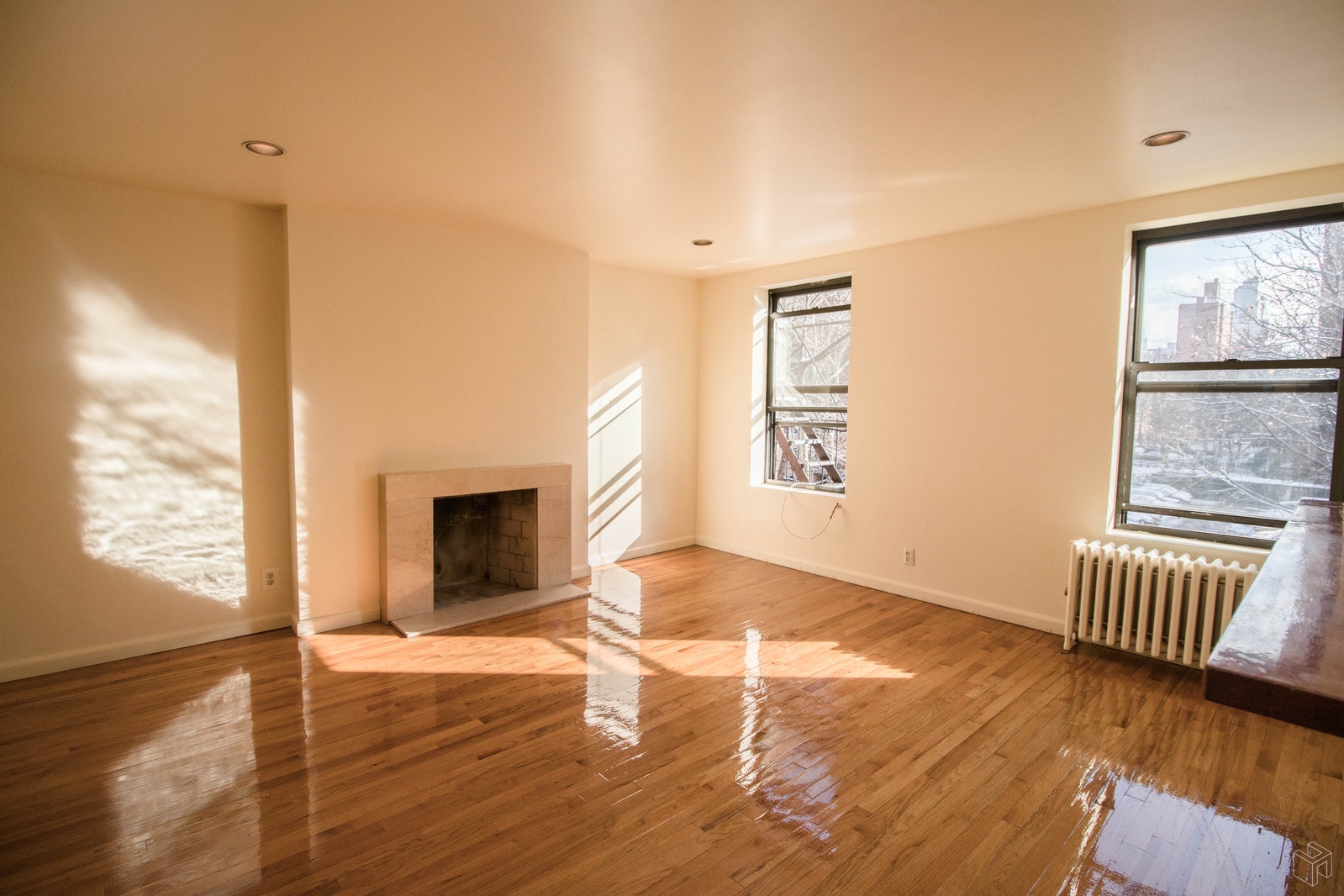 Photo 1 of 437 East 6th Street, East Village, NYC, $2,500, Web #: 19280268
