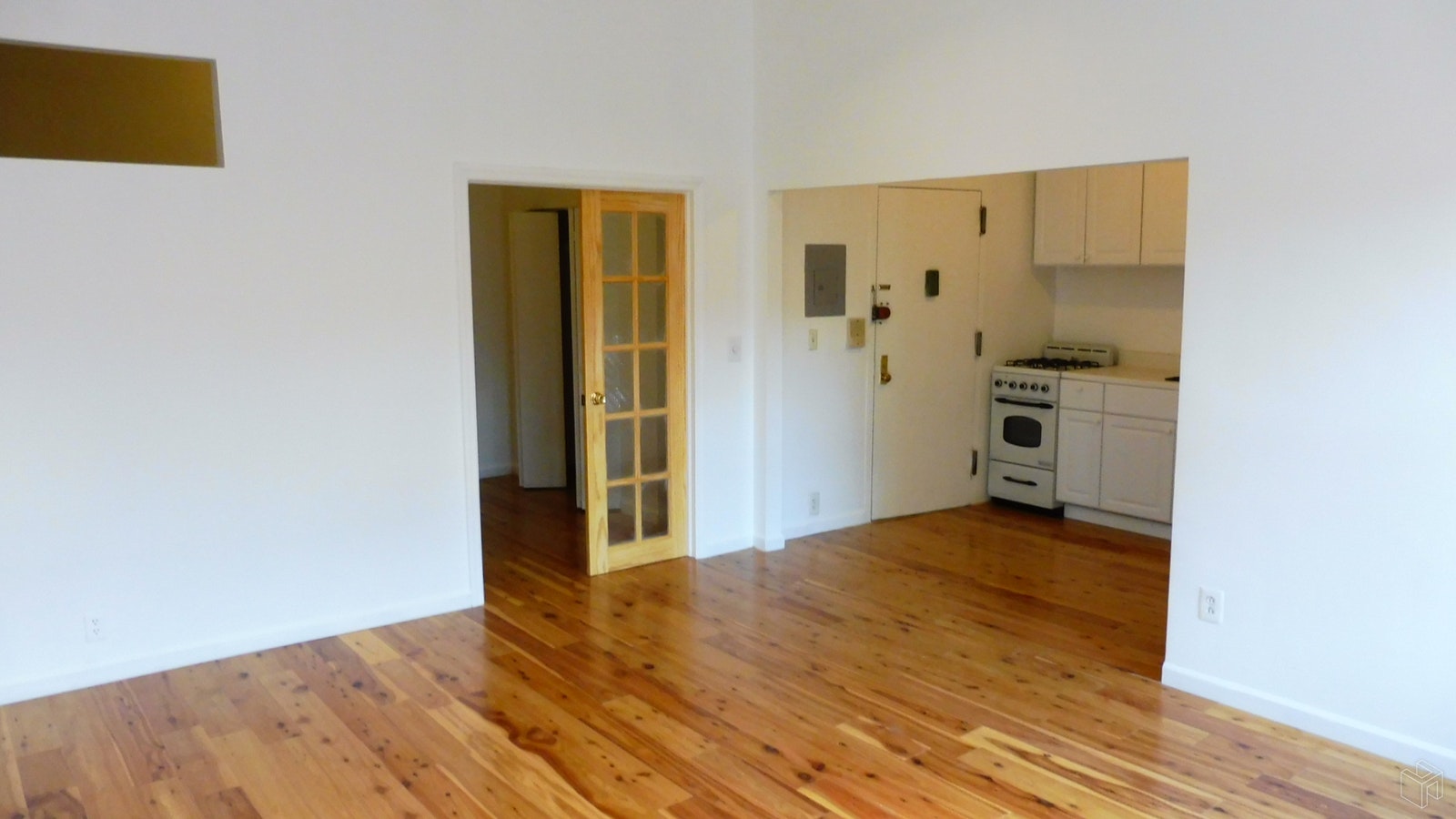 Photo 1 of 513 East 6th Street, East Village, NYC, $2,500, Web #: 19515745