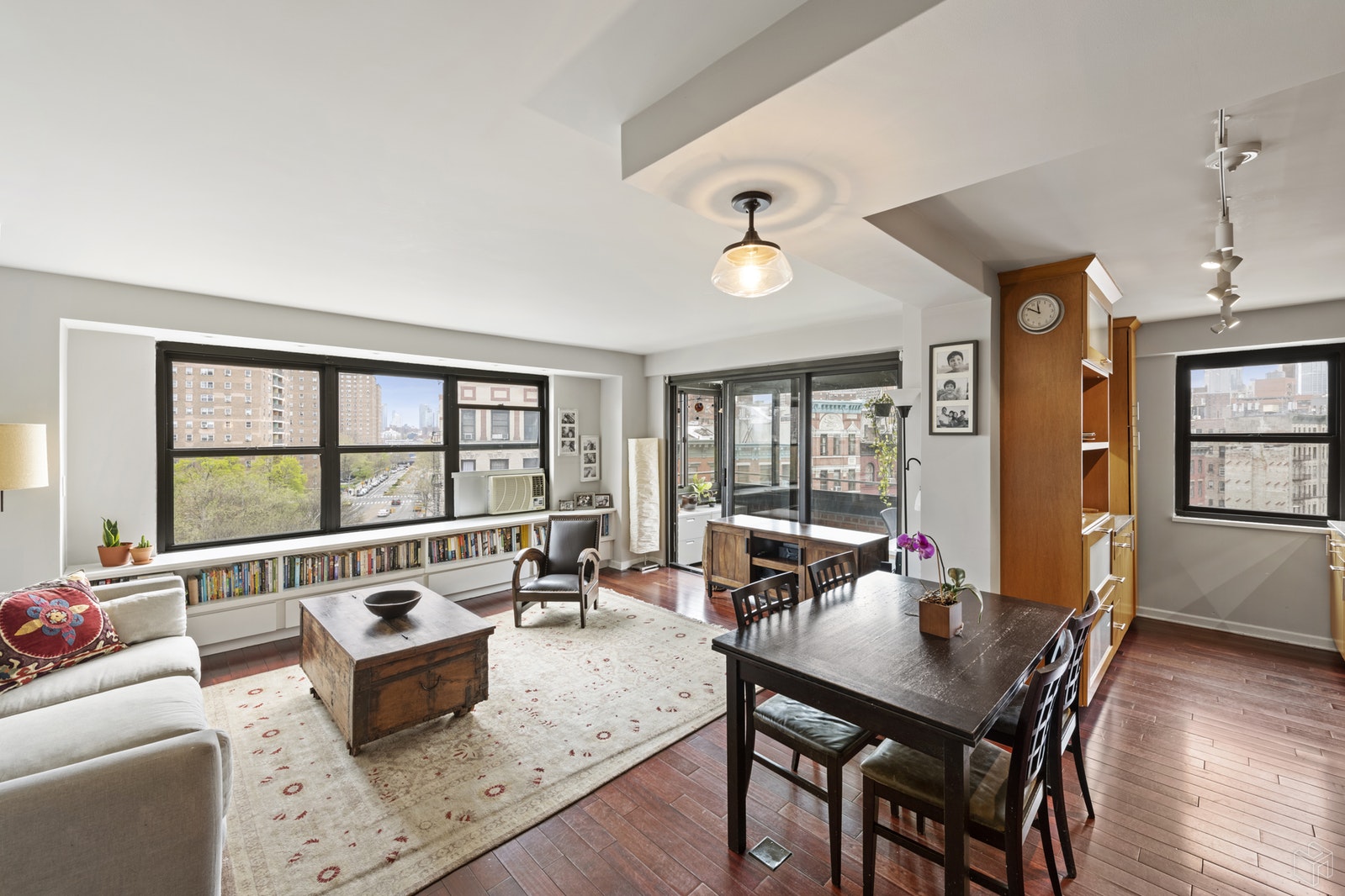 Photo 1 of 264 East Broadway, Lower East Side, NYC, $1,225,000, Web #: 19571230