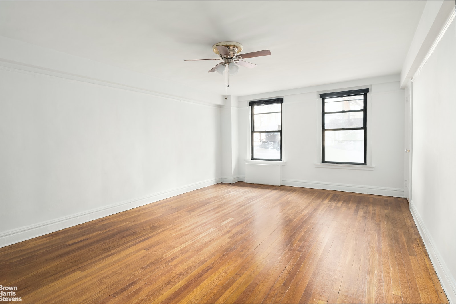 319 EAST 50TH STREET 10C, Midtown East, $410,000, Web #: 19795205