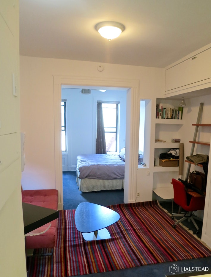 Photo 1 of 223 West 10th Street, West Village, NYC, $2,650, Web #: 19802328