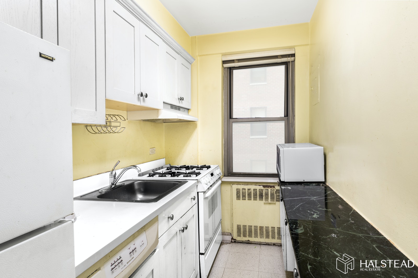 420 EAST 55TH STREET 6B, Midtown East, $550,000, Web #: 19815863