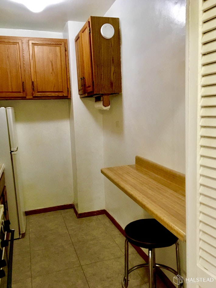 71 -40 112TH STREET 107, Forest Hills, $2,500, Web #: 19858228