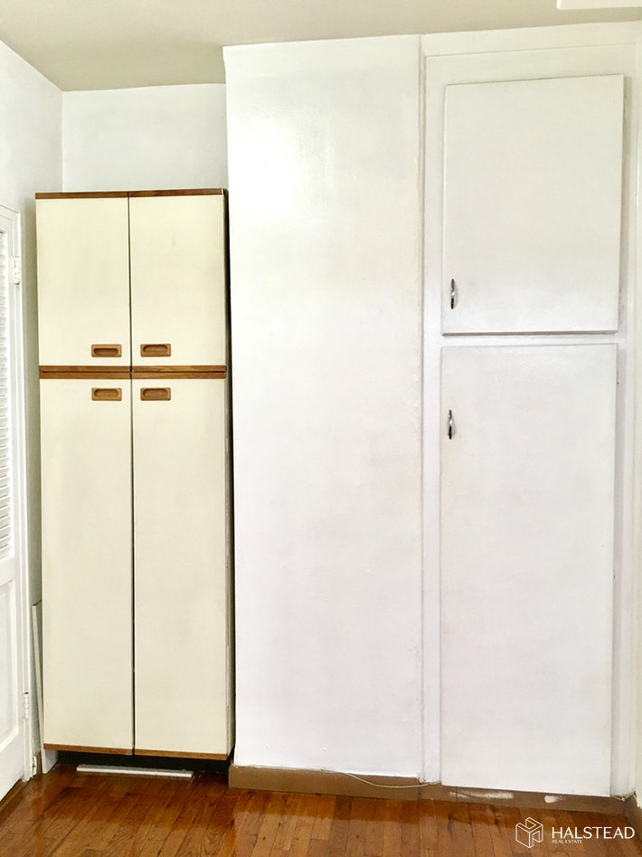 71 -40 112TH STREET 107, Forest Hills, $2,500, Web #: 19858228