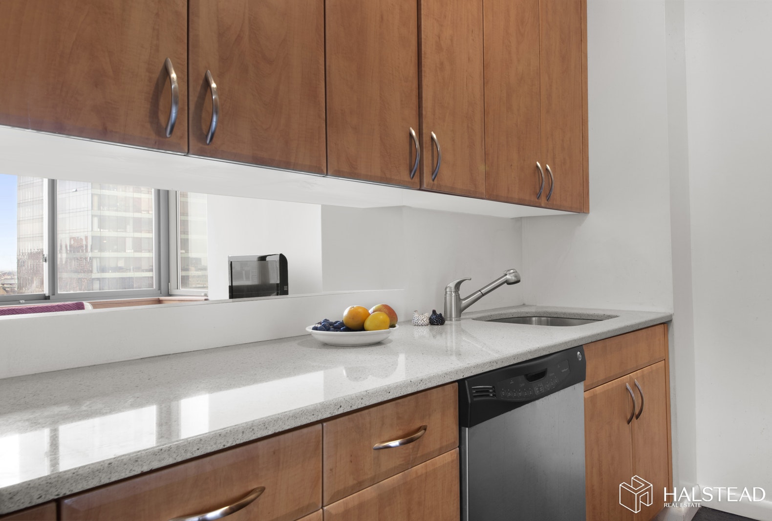 524 EAST 72ND STREET 41F, Upper East Side, $725,000, Web #: 19872457