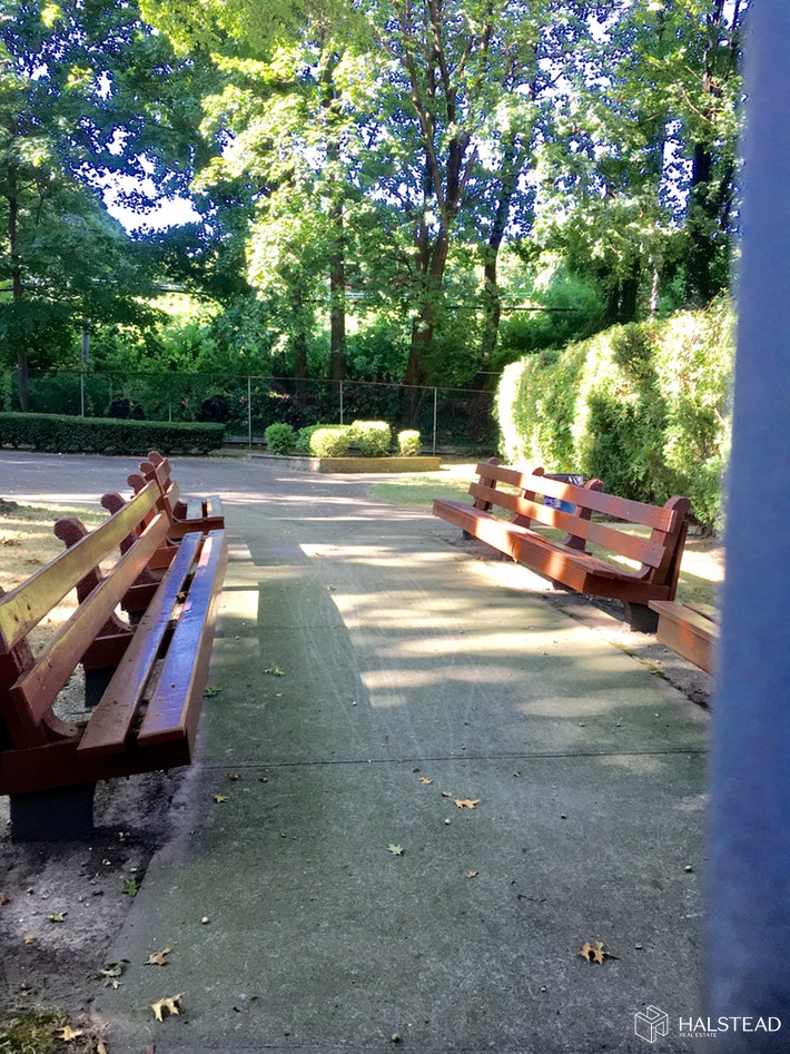 75 -02 AUSTIN STREET 3F, Forest Hills, $2,000, Web #: 19873281