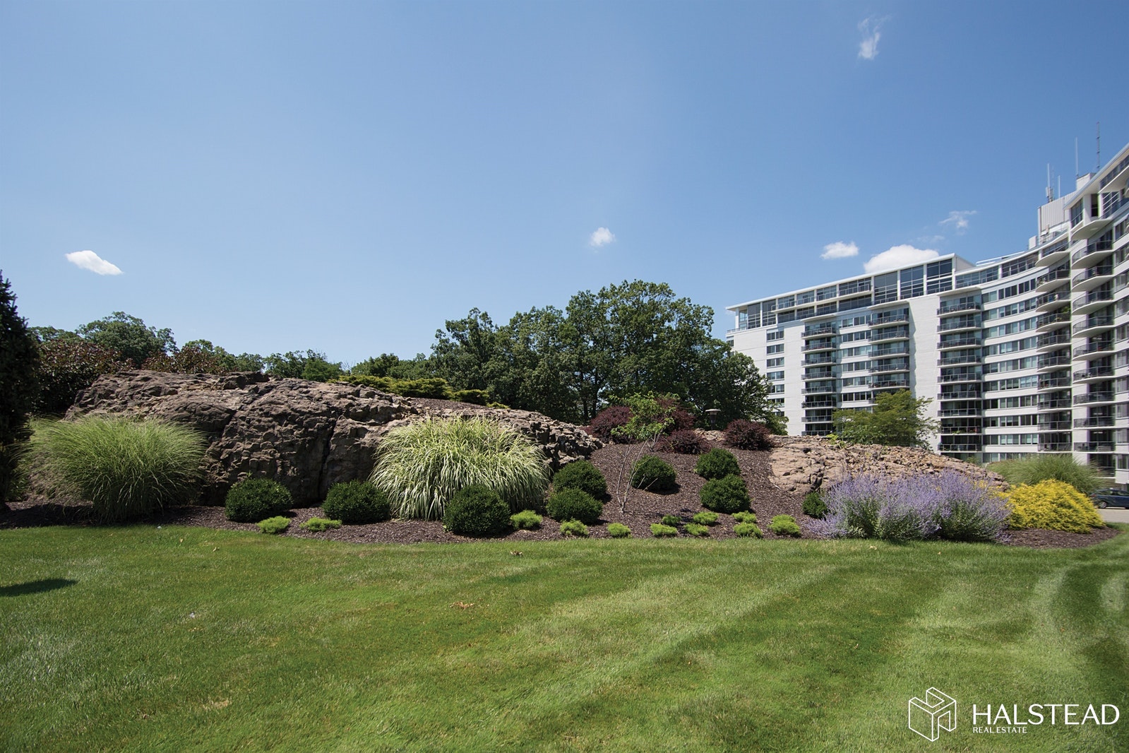 1 CLARIDGE DR 612