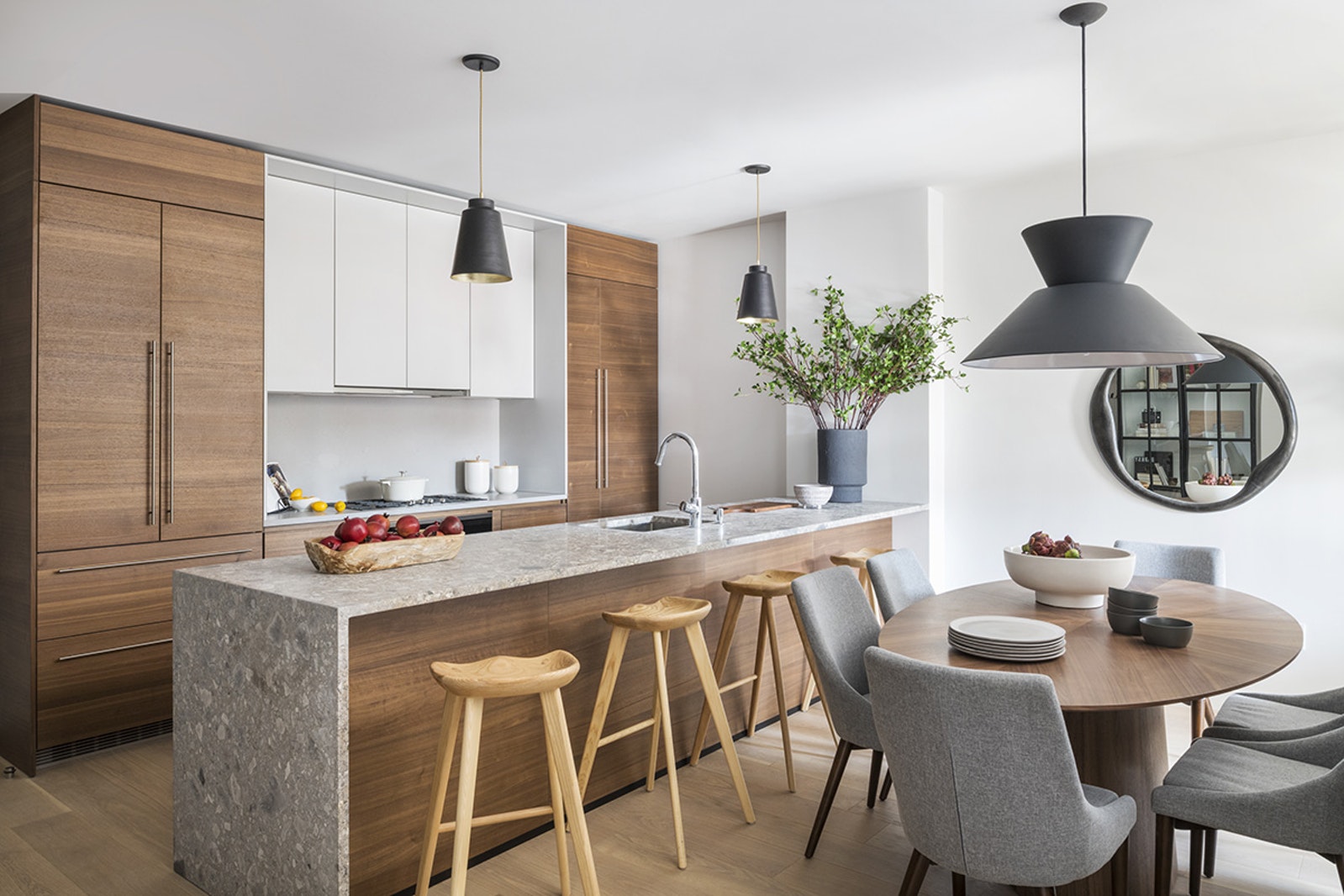 21 -21 31ST STREET 2D