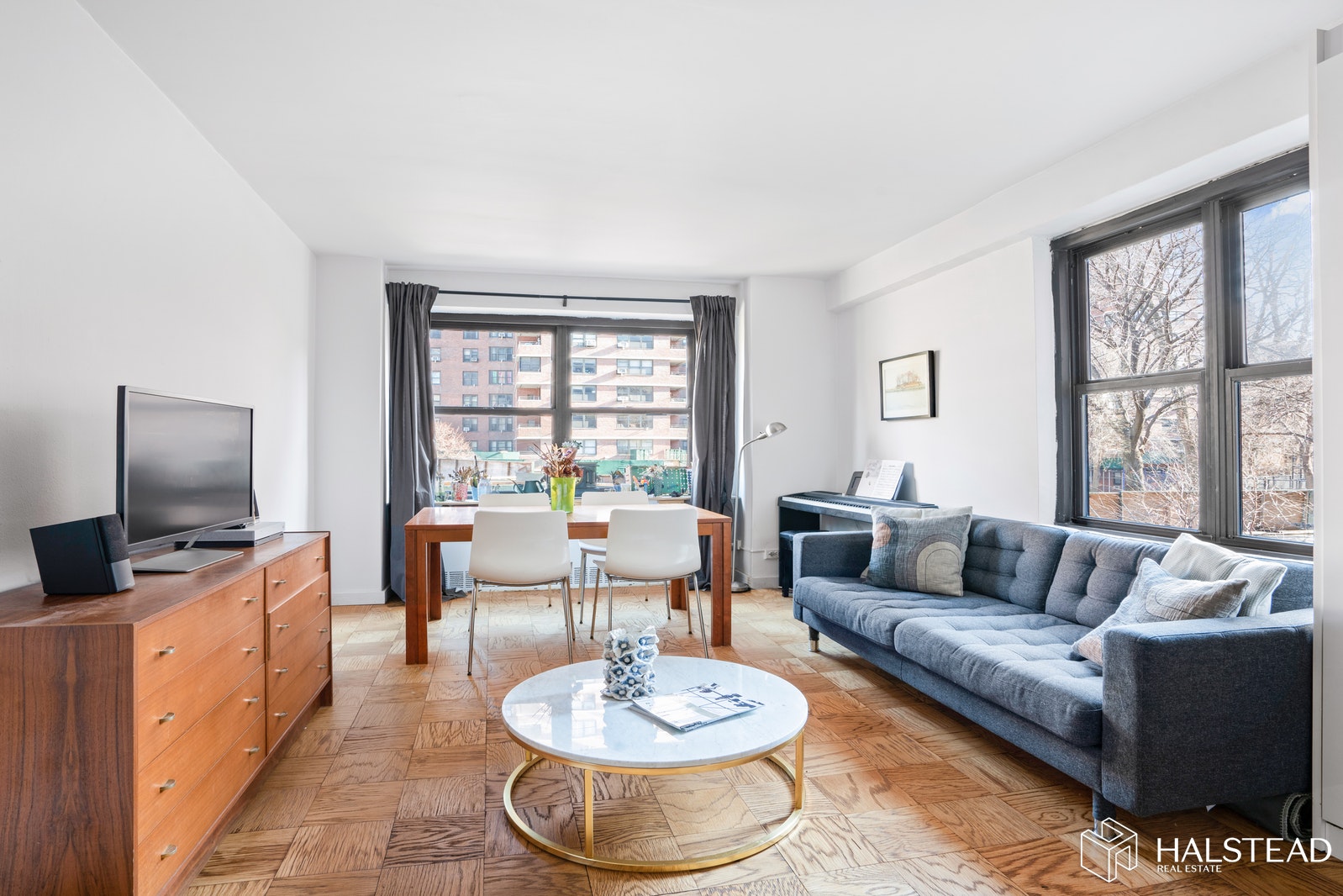 385 GRAND STREET