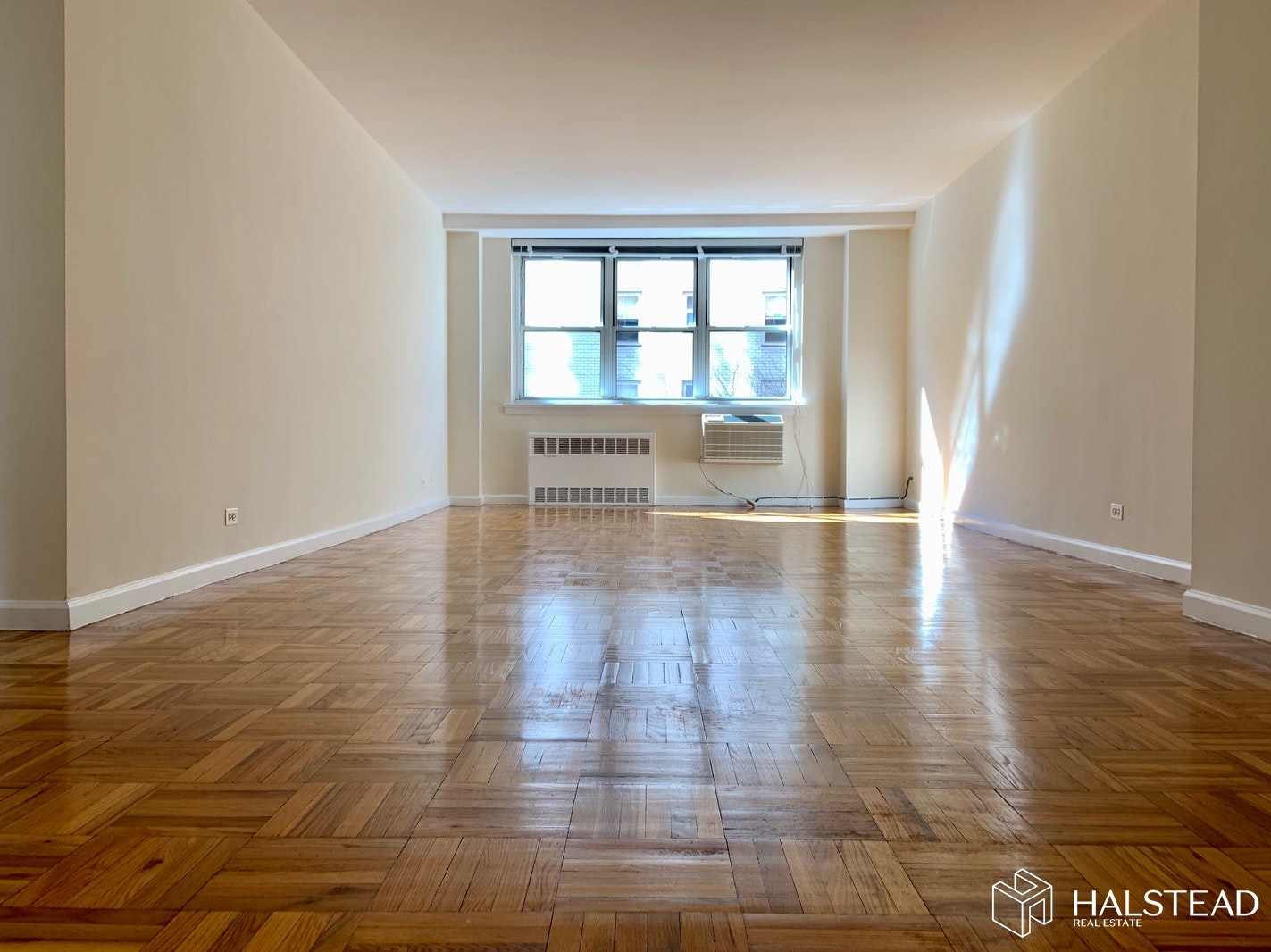 Photo 1 of 201 East 19th Street 3D, Gramercy Park, NYC, $3,995, Web #: 20186768
