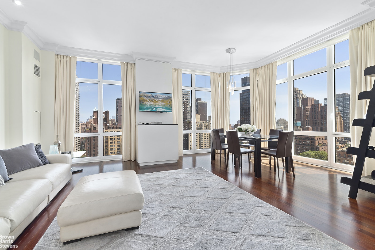 300 EAST 55TH STREET 17D