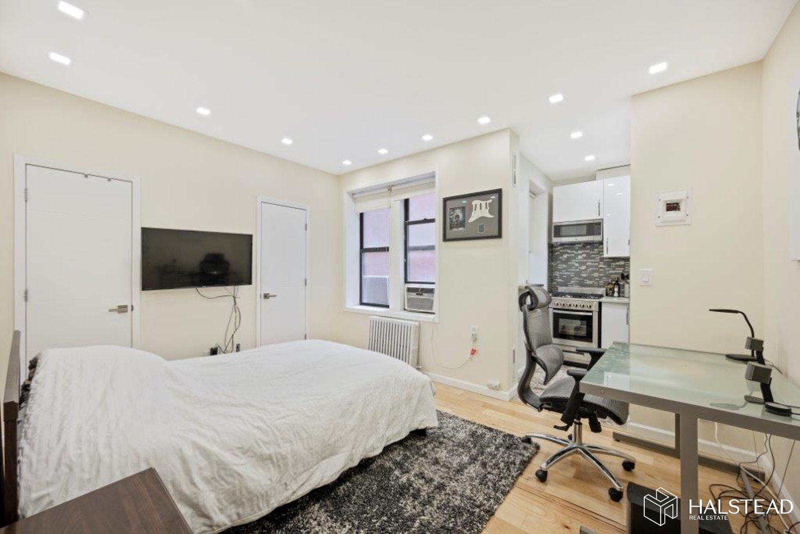Photo 1 of 221 East 76th Street 1C, Upper East Side, NYC, $303,000, Web #: 20292752