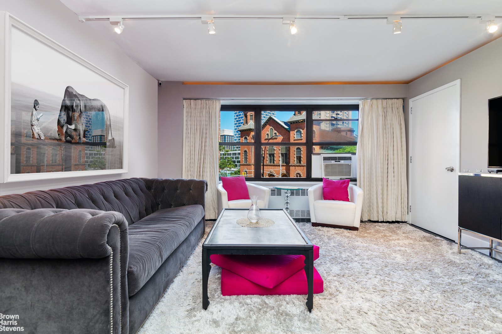 268 EAST BROADWAY A203