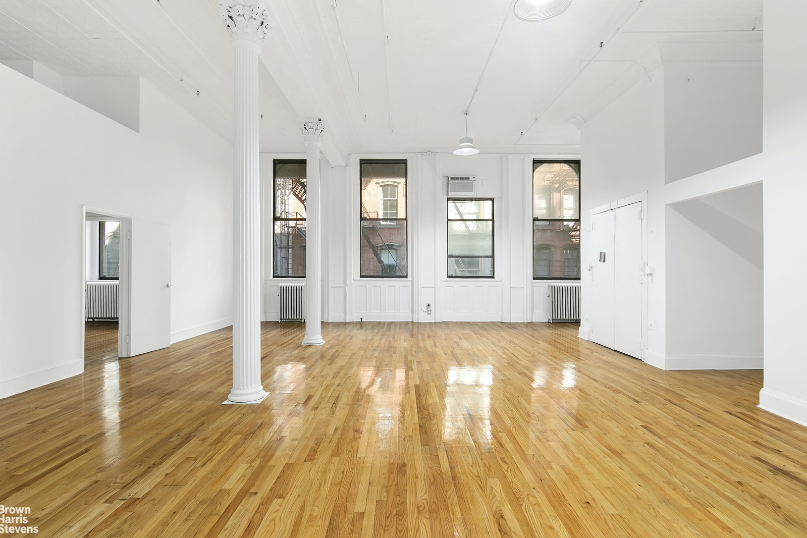 Photo 1 of 39 Walker Street 2F, Tribeca, NYC, $7,900, Web #: 20350869