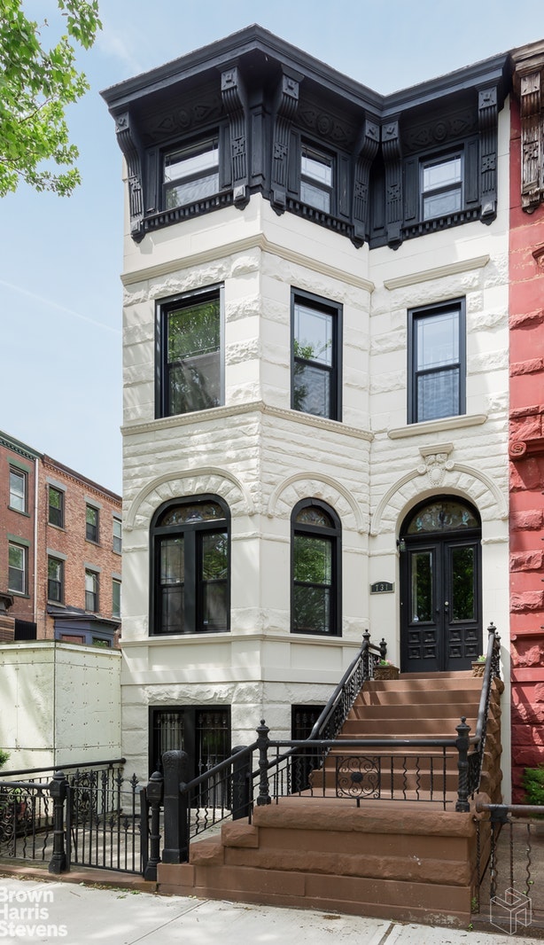731 PUTNAM AVENUE