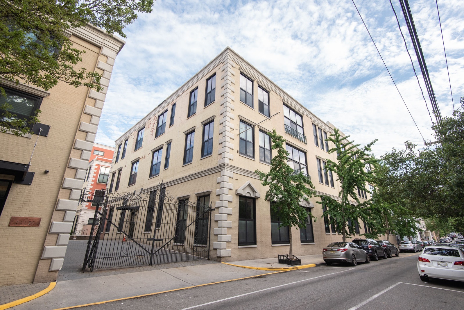 518 GREGORY AVE A412